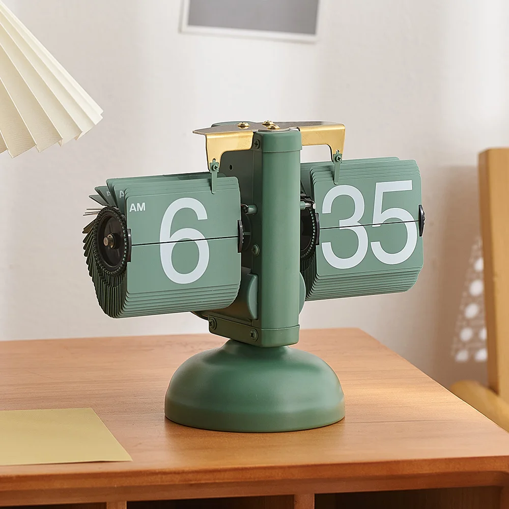 Reloj de mesa de metal estilo vintage con tapa digital Behome™