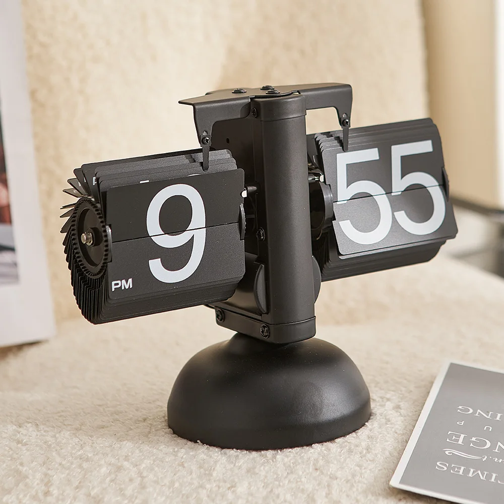 Reloj de mesa de metal estilo vintage con tapa digital Behome™