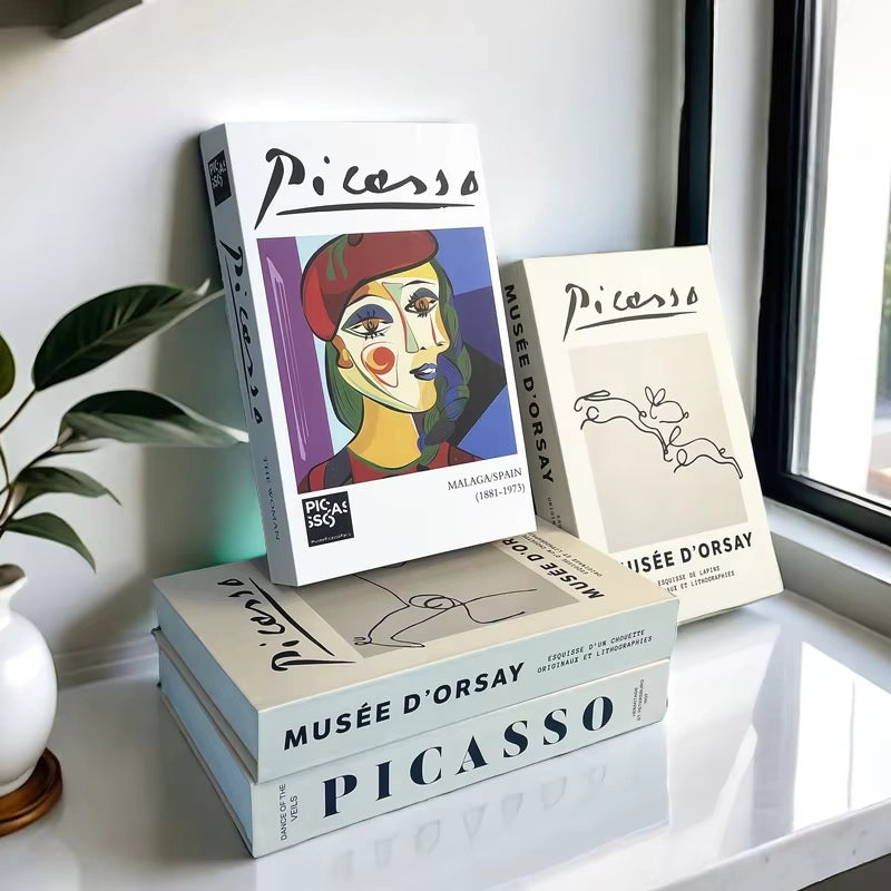 Libros de arte falsos decorativos para interiores contemporáneos