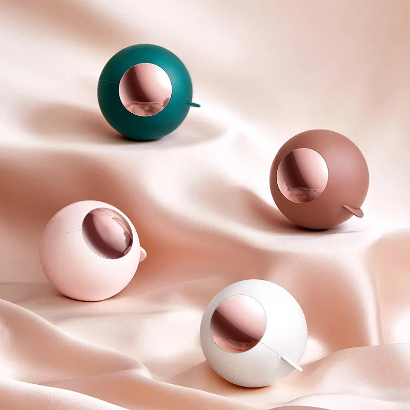Lintfree™ Reusable Clothes Lint Remover Ball Roller