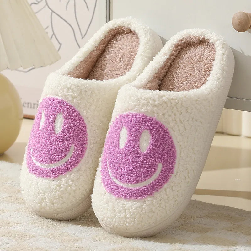 Pantuflas acogedoras y peludas de felpa