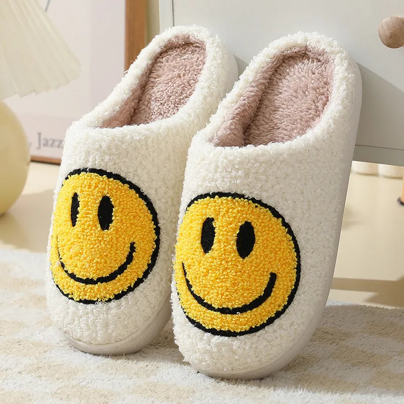 Pantuflas acogedoras y peludas de felpa