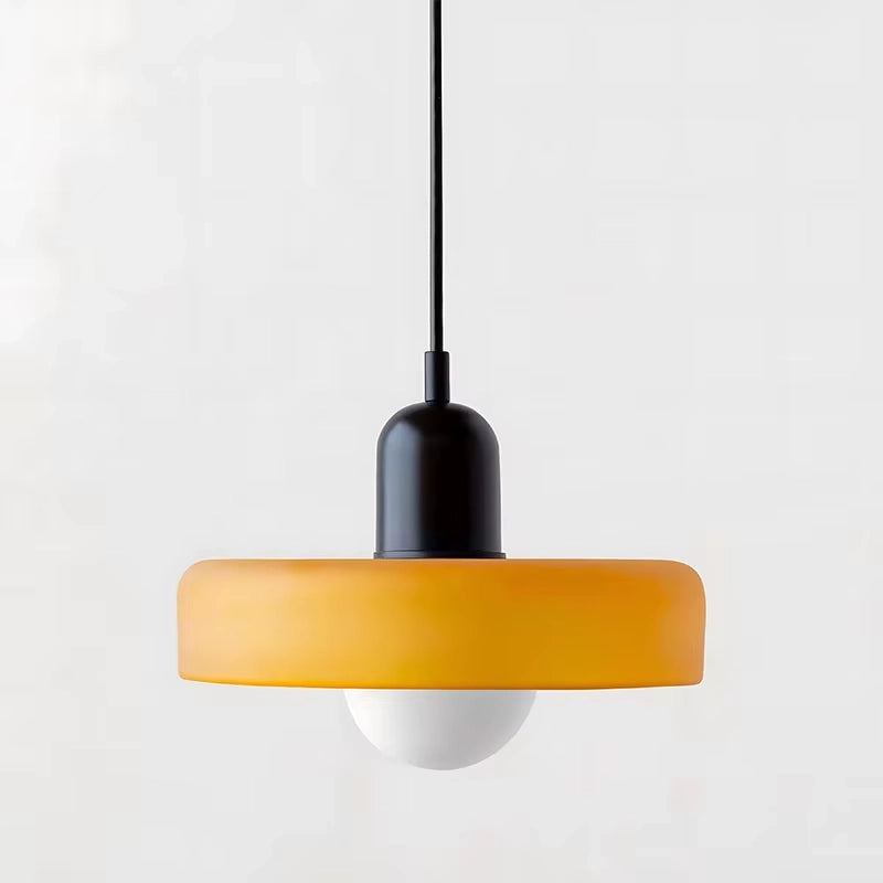 Lámpara colgante LED nórdica moderna con acentos de color