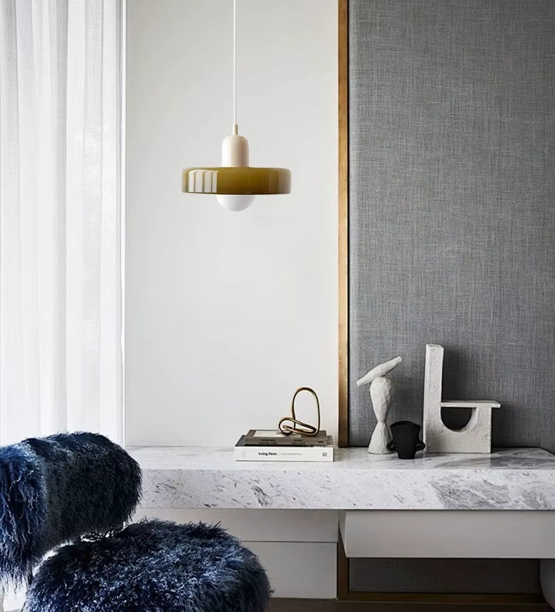 Lámpara colgante LED nórdica moderna con acentos de color